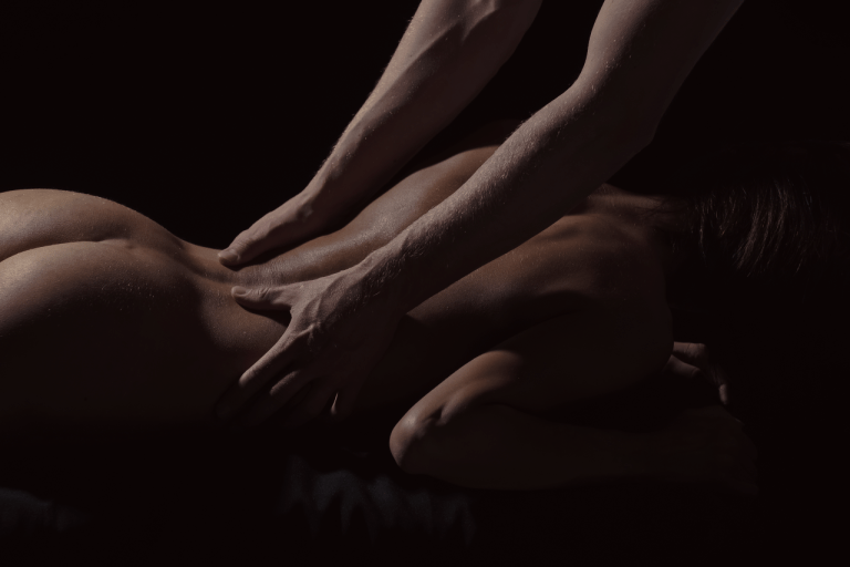Lesbi-show massage image 31